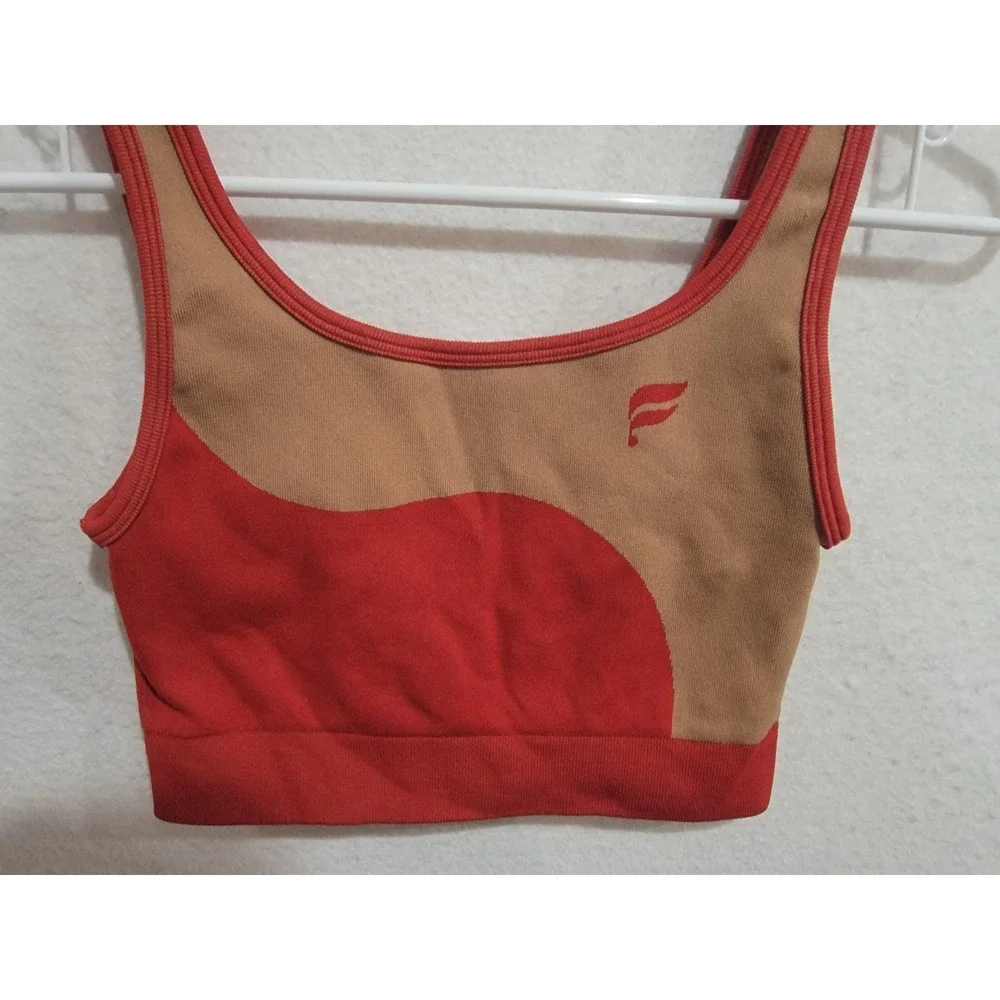 Fabletics Phoenix Seamless Sports Bra S Small Red Tan Colorblock Activewear Yoga